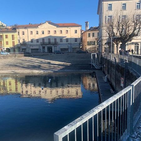 Apartmán Palazzo Clerici Luino Exteriér fotografie