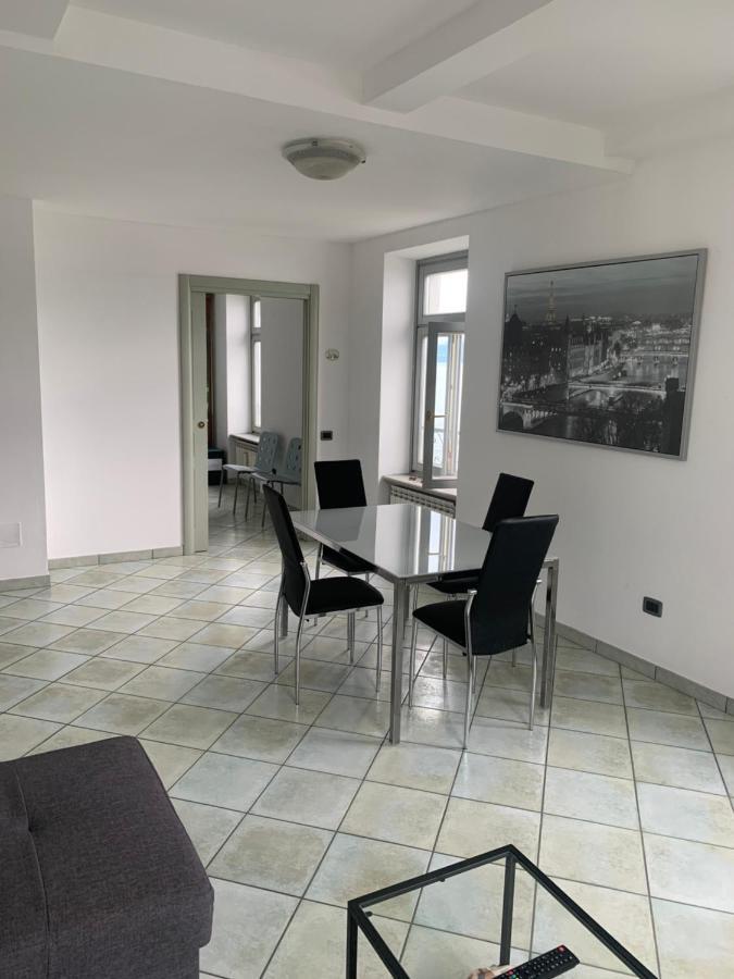 Apartmán Palazzo Clerici Luino Exteriér fotografie